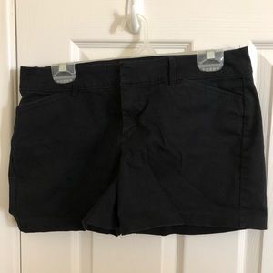 Old Navy black pixie cut shorts